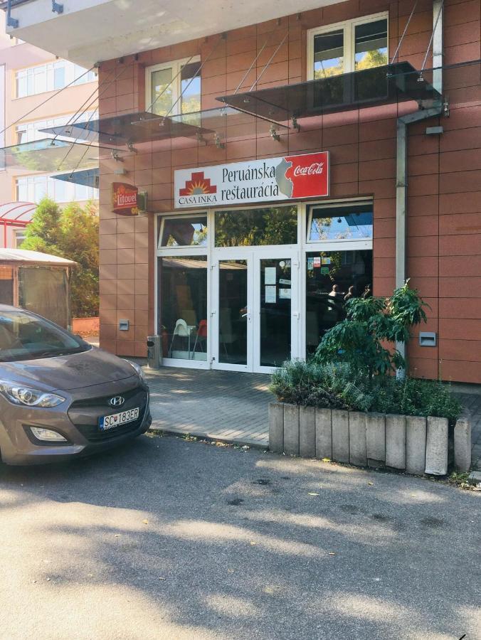 Brand New Apartment. Parking Spot Included! Bratislava Exterior photo